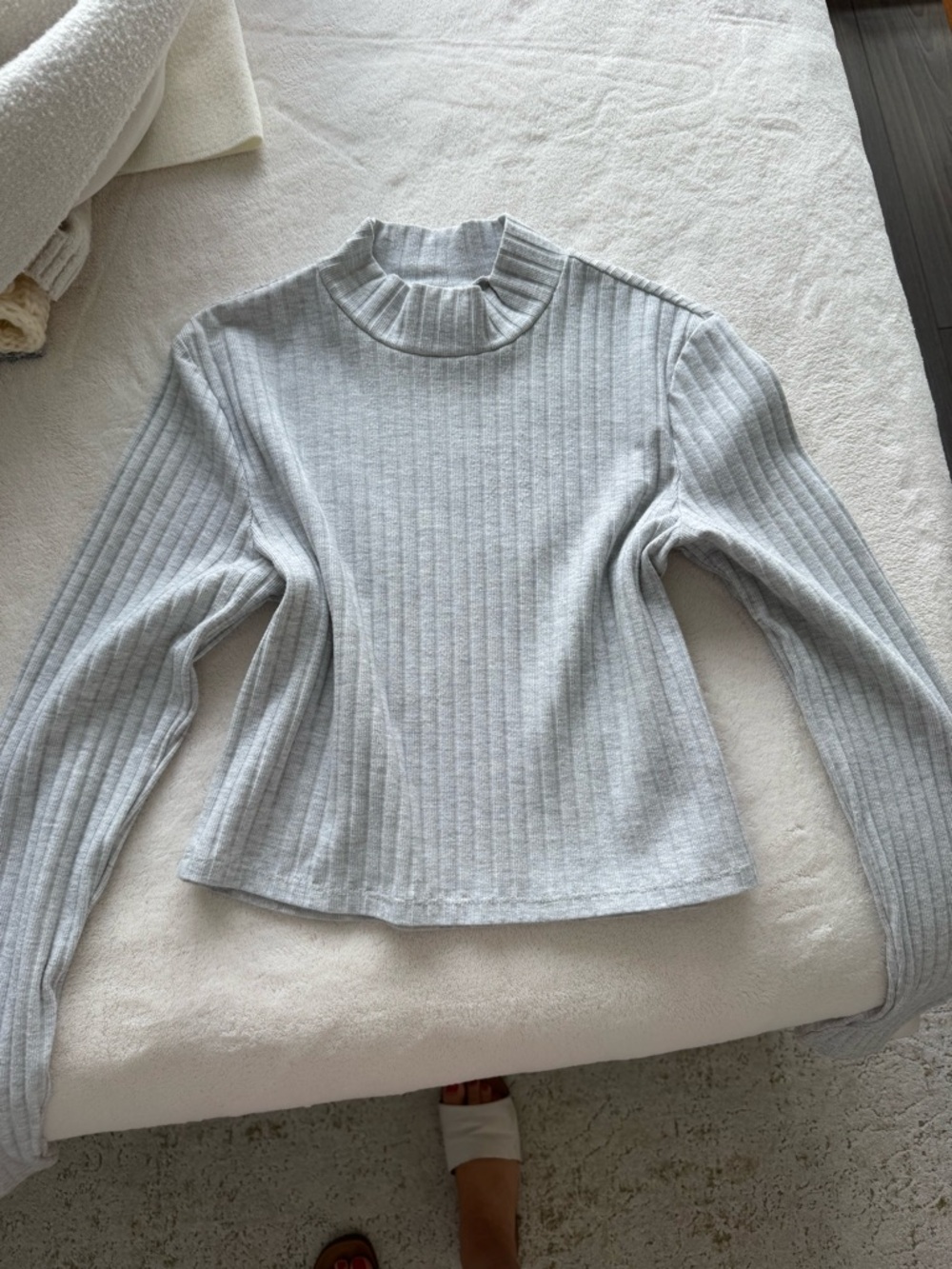 Zara Light Gray Ribbed Mock Neck Long Sleeve Top